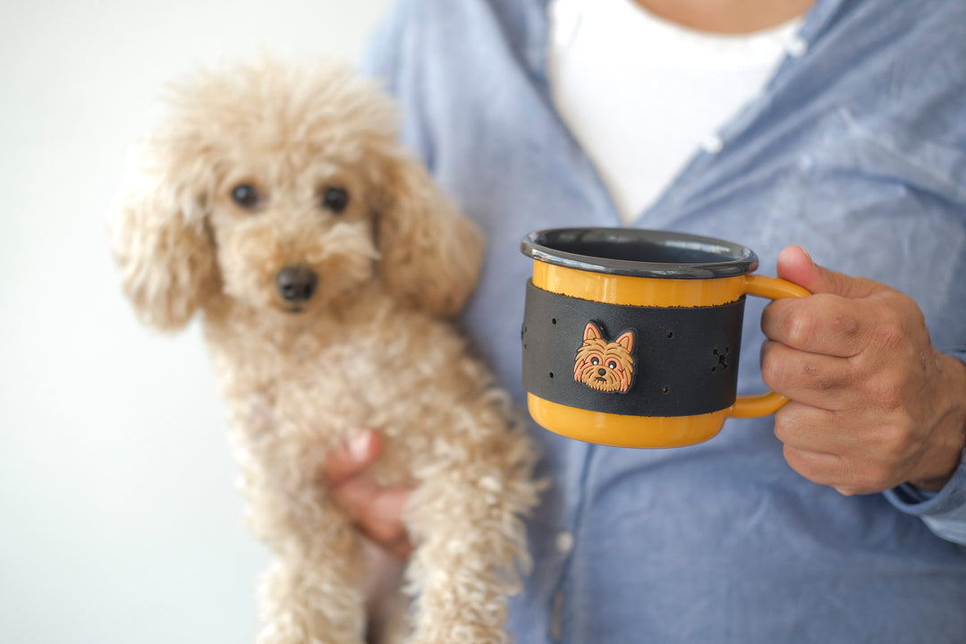 Customizable Enamel Mug With Leather Sleeve - Yellow With Anthracite Rim Enamel Mug - Bonheim