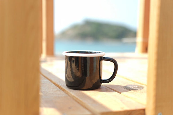 Black With White Rim Enamel Mug - Bonheim