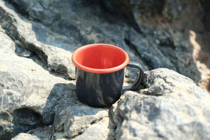 Anthracite With Salmon Red Rim Enamel Mug - Bonheim