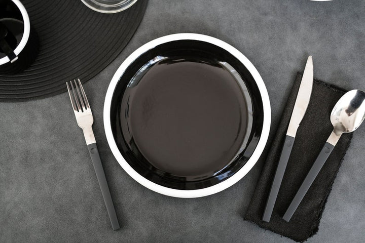 Black With White Rim Enamel Plate - Bonheim