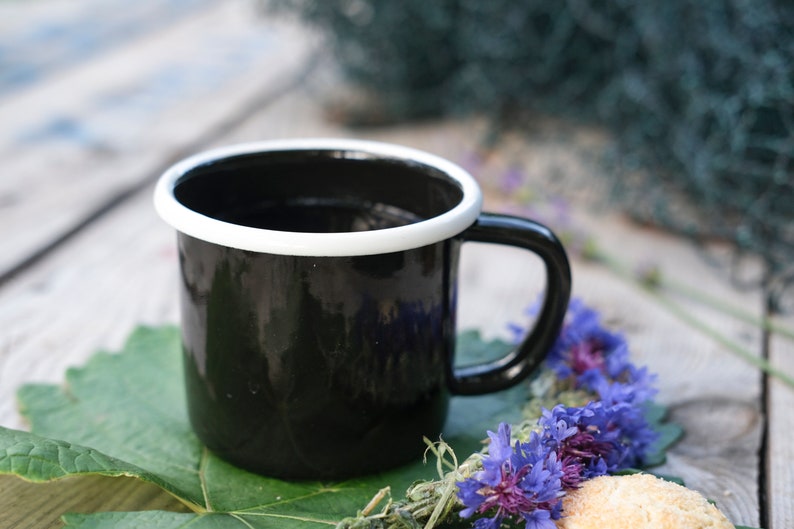 Black With White Rim Enamel Mug - Bonheim