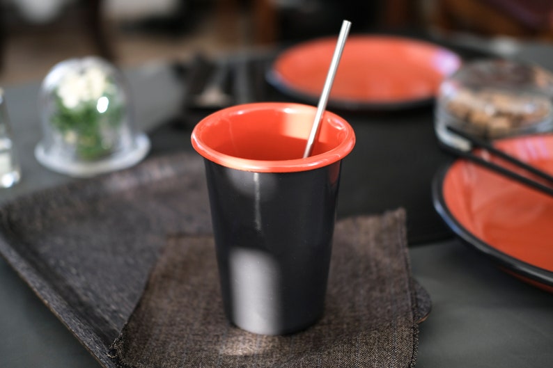 Anthracite With Salmon Red Rim Enamel Tumbler Cup - Bonheim